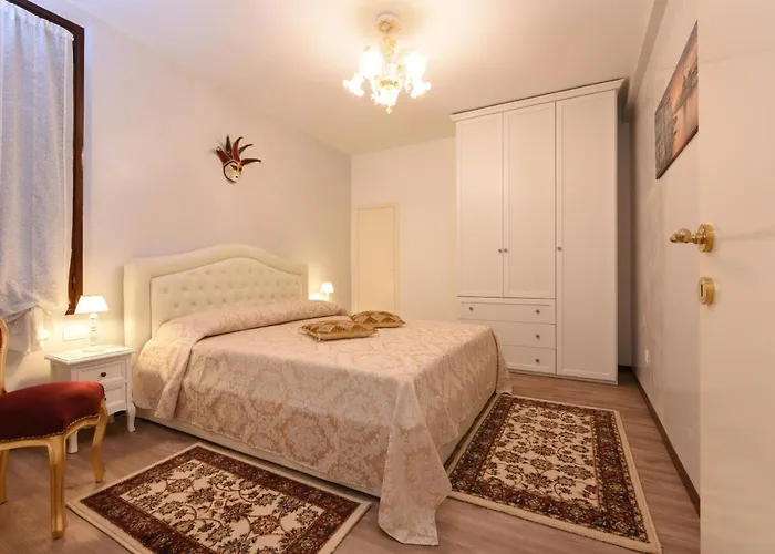 Canal Tron Apartman Velence