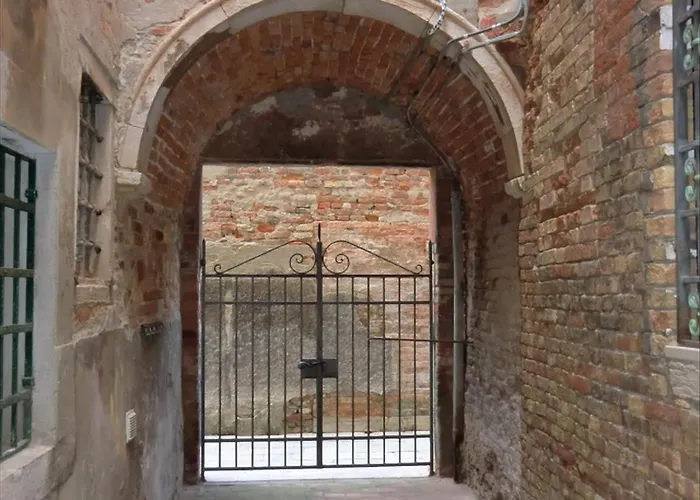 Apartman Canal Tron *