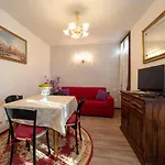 Apartman Canal Tron
