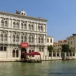 Canal Tron Apartman