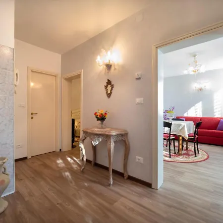 Canal Tron ונציה