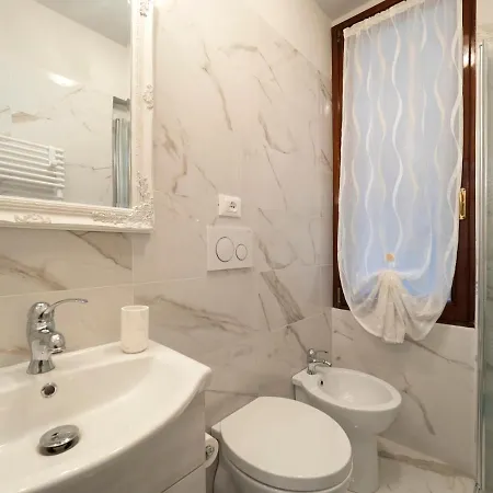 Canal Tron * ונציה